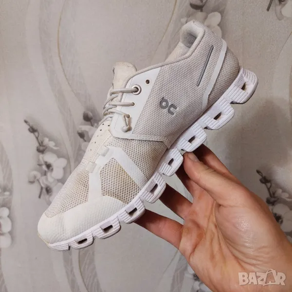 маратонки on cloud swiss engineering номер 39 ,5- 40 , снимка 1