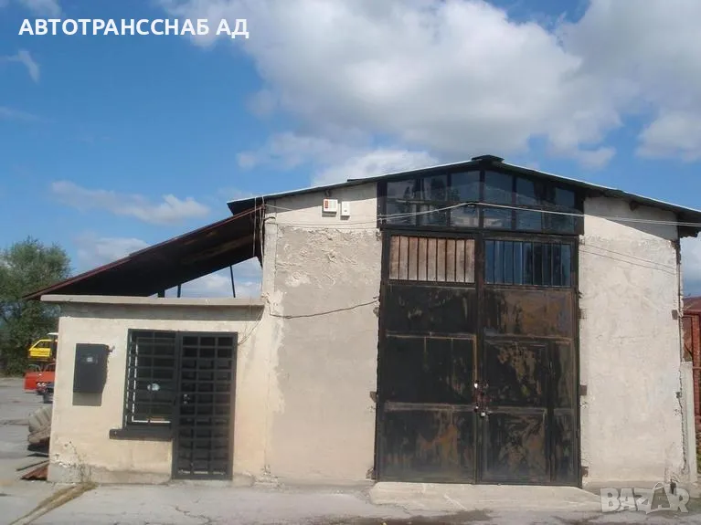 Самостоятелен тухлен склад с офис, снимка 1