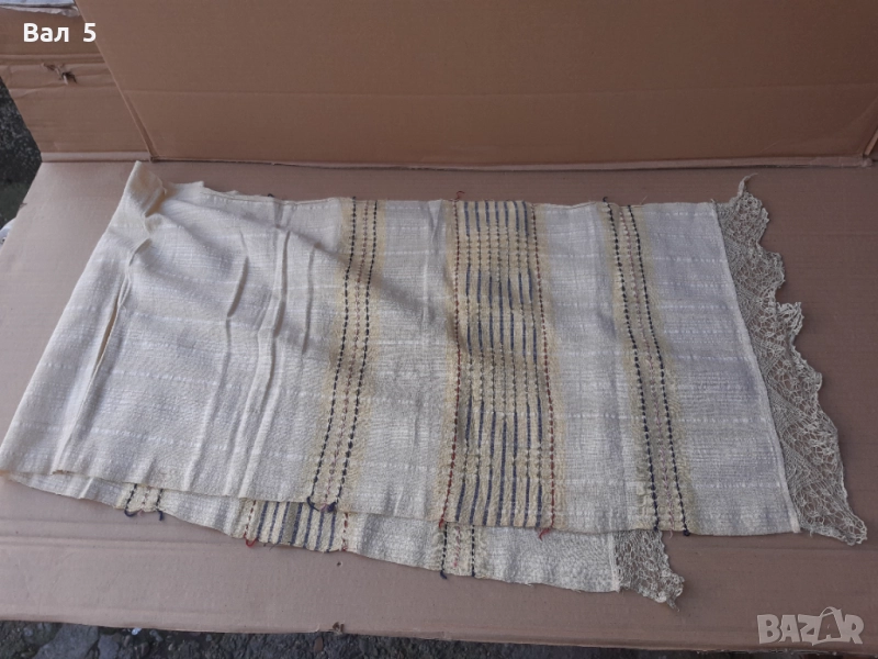 Автентичен тъкан кенарен месал с дантела , обредна кърпа, снимка 1