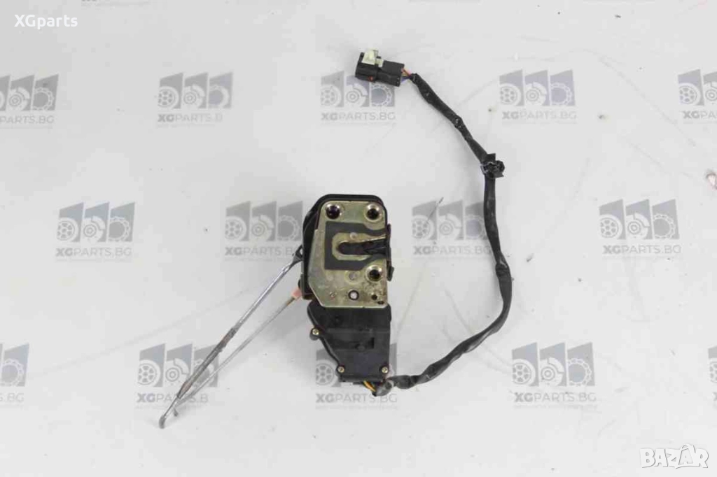 Брава врата предна лява за Kia Carens II (2002-2006), снимка 1