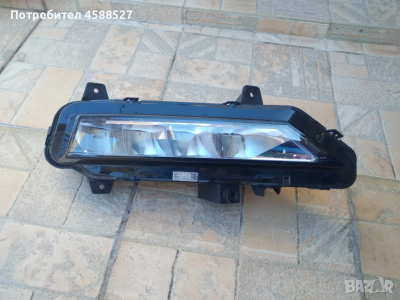 Led десен фар за мъгла (халоген) за Шкода Октавия 4 RS- 5E3 941 700 A, снимка 1