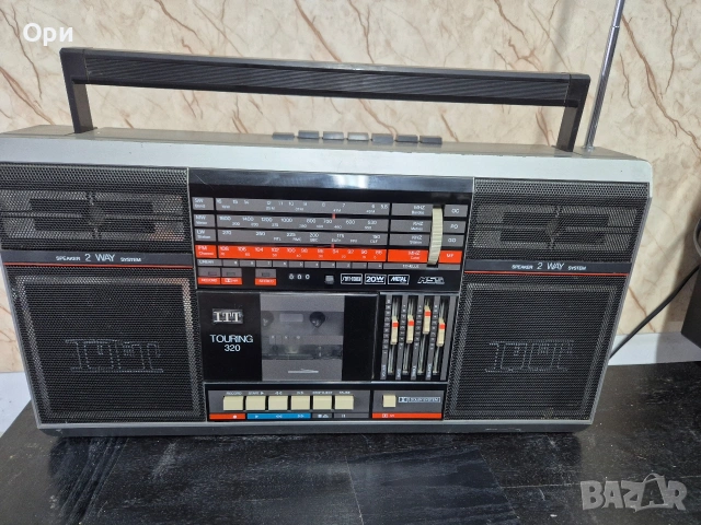 Радиокасетофон ITT Touring 320, снимка 4 - Радиокасетофони, транзистори - 54357910