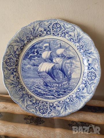 Декоративна чиния за стена блу делф