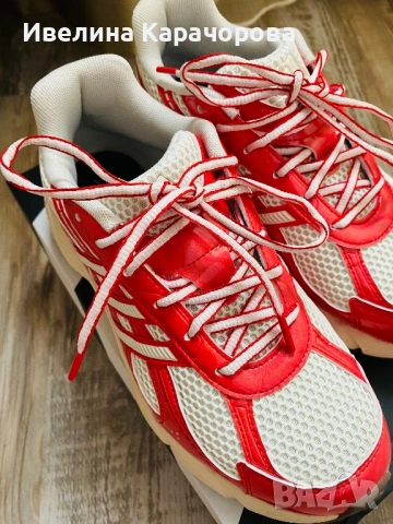 Дамски маратонки Adidas, снимка 2 - Маратонки - 54083895