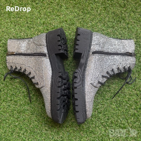 Дамски кубинки бели и сребристи, без марка, снимка 11 - Дамски боти - 54090581