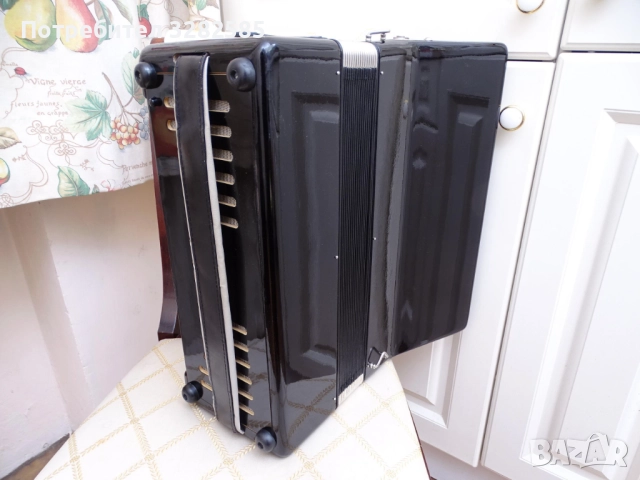 Акордеон Велтмайстер Стела 60 баса, снимка 12 - Акордеони - 52642148