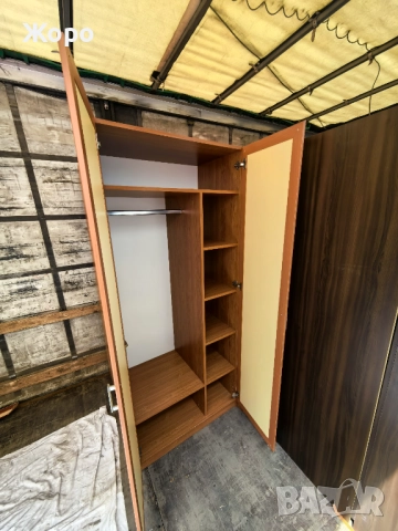 Продаваме трикрилни гардероби , снимка 8 - Гардероби - 52128046