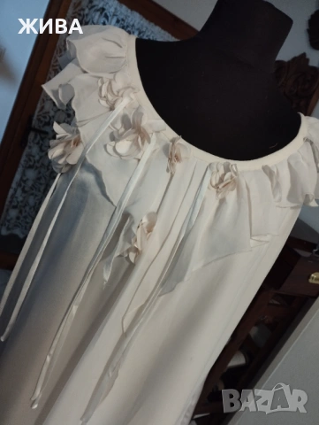 ДАМСКА рокля в цмят "слорова кост"