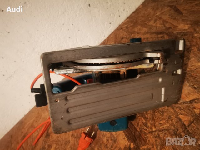 Ръчен циркуляр  Black Decken DN 228 1020W / 4000 об./мин. 4.9А Комплект с режещ диск Ф52mm Made in G, снимка 6 - Циркуляри - 35338565