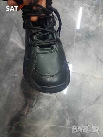 Обувки, снимка 3 - Дамски ежедневни обувки - 39492371