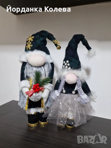 Двойка коледни гномчета
