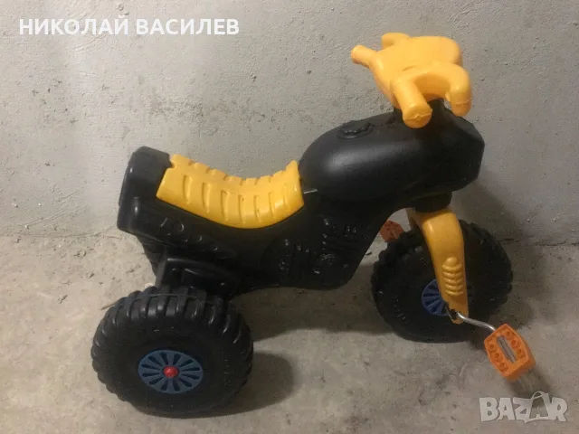 Децко. колеленце  . Моторетка  . 
