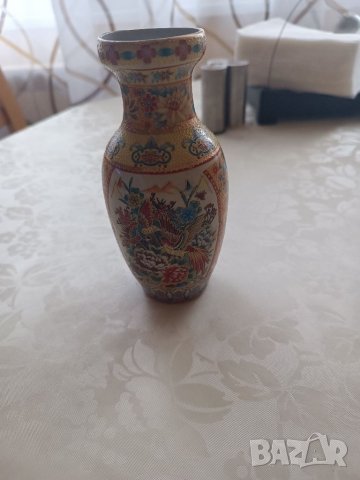 Китайска ваза с красиви орнаменти, снимка 2 - Вази - 39441236