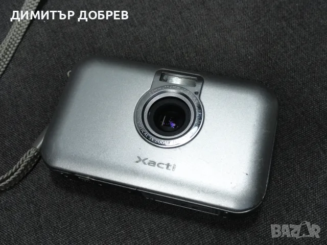 ЦИФРОВ ФОТОАПАРАТ SANYO XACTI VPC-E6EX 6MP CCD DIGITAL CAMERA Y2K RETRO DIGICAM, снимка 6 - Фотоапарати - 55971072