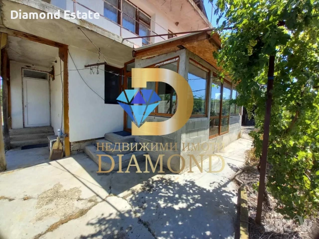 Двуетажна вила в село Средец, общ. Опан, снимка 4 - Вили - 51247572