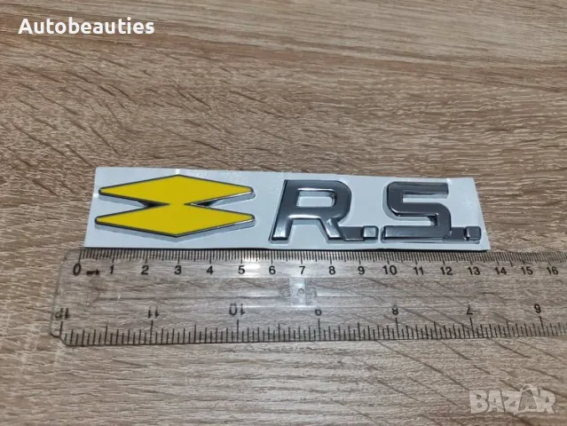 Renault RS Рено Р.С емблема жълто със сребристо, снимка 2 - Аксесоари и консумативи - 47583909