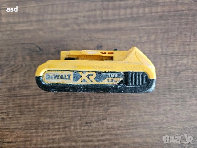 Батерия DeWALT 18V 2Ah НЕ ЗАРЕЖДА ДО КРАЙ за ремонт или за части, снимка 2 - Други инструменти - 53342706