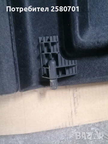 Продавам оригинална кора за багажник за Тигуан 2016г , снимка 4 - Аксесоари и консумативи - 53055852