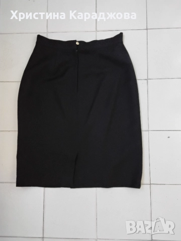 Вълнен дамски костюм, снимка 4 - Костюми - 51779138