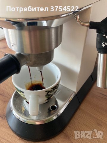 Кафемашина Delonghi DEDICA EC 685 W, снимка 2 - Кафемашини - 42593783