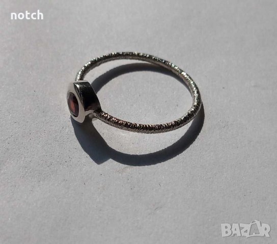 Пръстен бяло злато с гранат, снимка 10 - Пръстени - 30094012