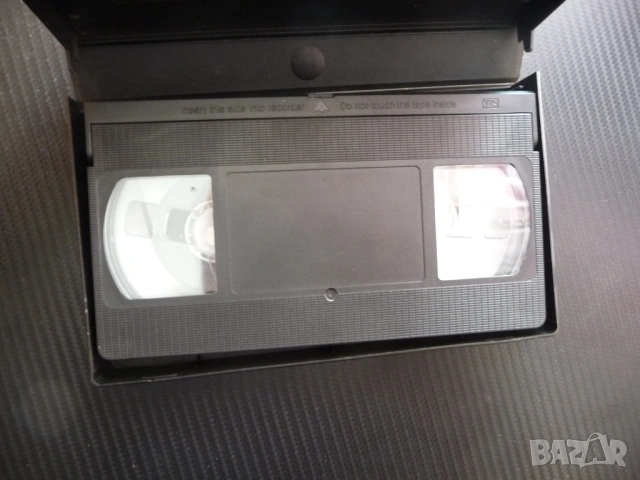 Lepa Brena VHS филм Лепа Брена '94 сръбски хитове юго фолк кралицата на сръбското шлагери хитове поп, снимка 2 - Други жанрове - 53180388