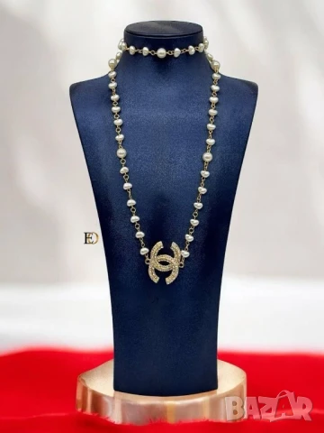 колие chanel  valentino garavani , снимка 2 - Колиета, медальони, синджири - 50684322