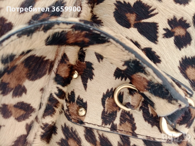 Prada, дамска чанта с косъм, снимка 7 - Чанти - 52920137