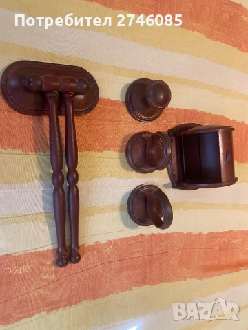 Аксесоари за баня и тоалетна, снимка 3 - Закачалки - 51390149