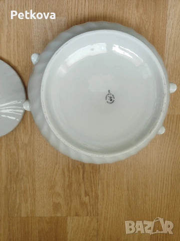 Порцеланов супник, снимка 4 - Прибори за хранене, готвене и сервиране - 53955676