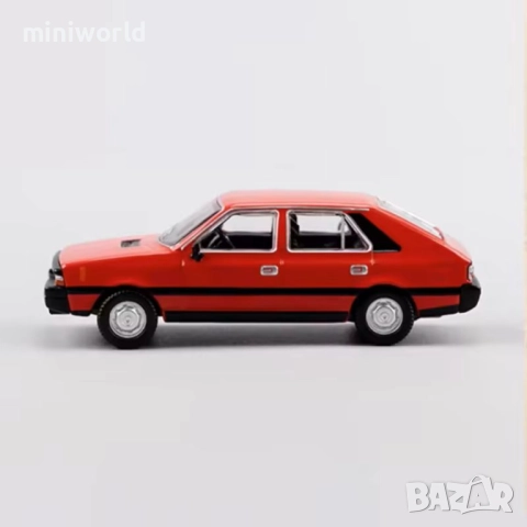 FSO Polonez 1975 - мащаб 1:64 на Perka моделът е нов в кутия, снимка 2 - Колекции - 52137289