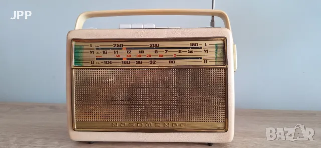 Радио Nordmende Transita deluxe, 1962/63, снимка 2 - Радиокасетофони, транзистори - 49025971