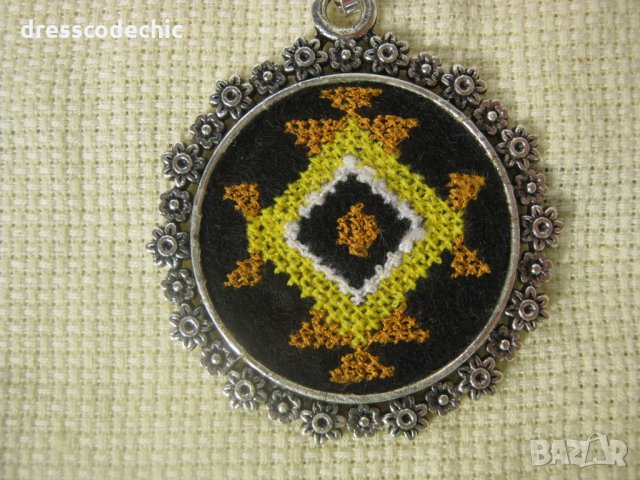 Бродирани бижута с шевици 1, снимка 15 - Колиета, медальони, синджири - 28531100