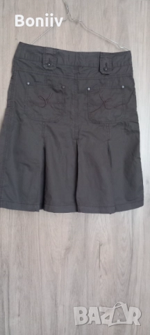 Пола на плисета, снимка 4 - Поли - 52575137