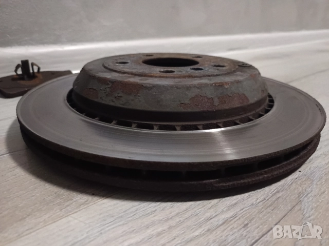 Предни и Задни дискове и накладки Mercedes ML GL R класа, снимка 2 - Части - 51477016