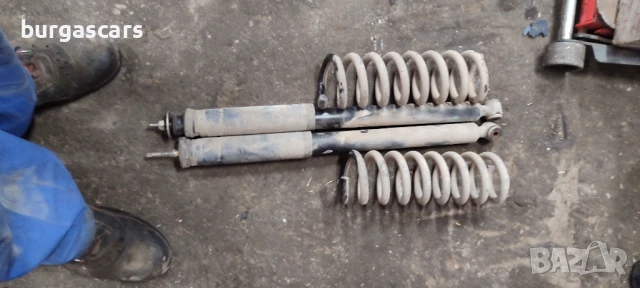 Заден амортисьор пружина ляв десен Mercedes C220 2.2CDI W203 комби - 30лв