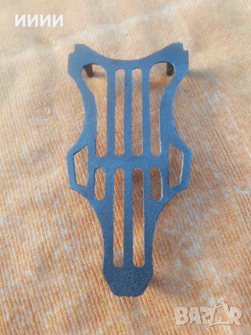 Скара за ютия на жар 3