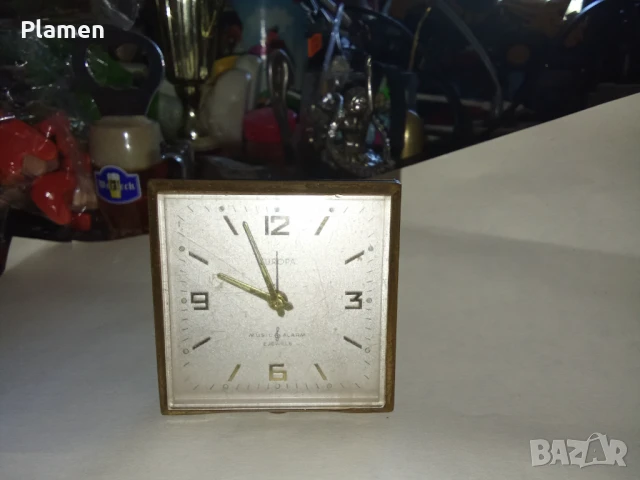 Неработещ часовник - будилник Европа , снимка 1