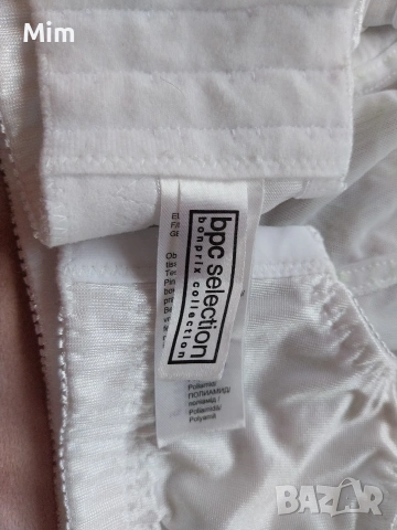 bpc selection 105 D Бял дантелен сутиен без банели , снимка 7 - Бельо - 53931304