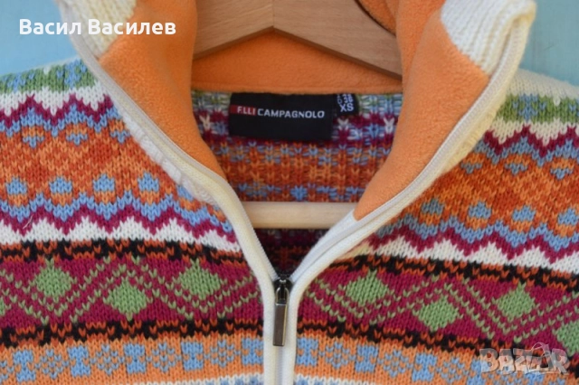 Дамски вълнен пуловер