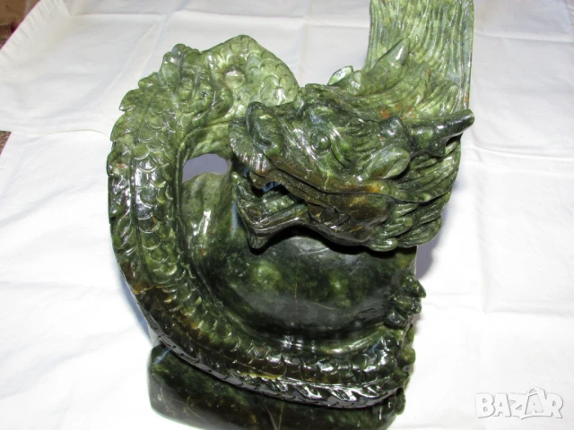 Китайски дракон от китайски нефрит. Тегло 9кг. 28х14х19см., снимка 5 - Други ценни предмети - 47750425