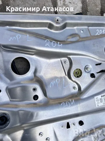 A2048204102. Стъклоповдигач преден ляв за Мерцедес Ц-класа W204. A2048204102. , снимка 2 - Части - 49308862