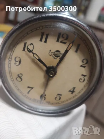 Часовник - будилник , снимка 2 - Други - 49263201