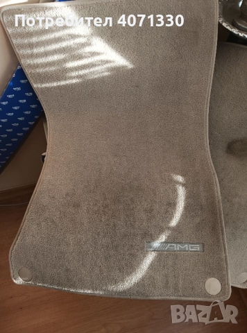 Продават се мокетени стелки от S класа 2014г.