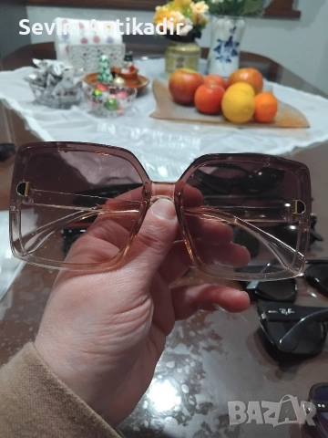 Оргинални маркови слънчеви очила на известни марки, снимка 9 - Слънчеви и диоптрични очила - 52850380
