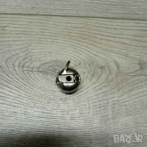 Совалка за шевна машина