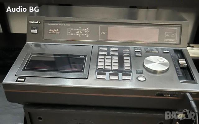 легендарен модел сд плейър Technics SL-P1200 , снимка 5 - Декове - 51373486
