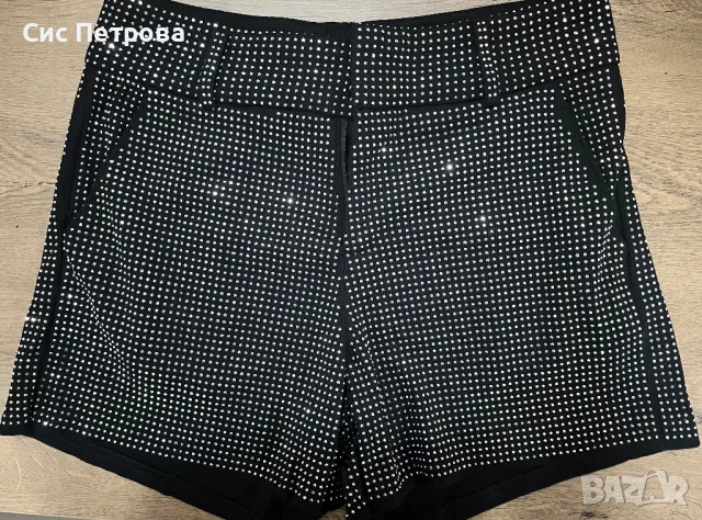 Къси панталони с камъни