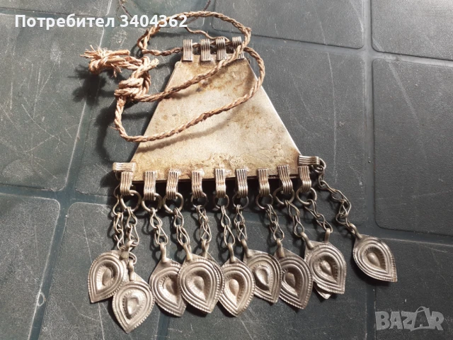 Стар накит - висулка муска с пластинки - носия, снимка 3 - Антикварни и старинни предмети - 50918680