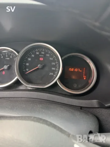 Продава се Renault Lodgy – 2019 г, снимка 16 - Автомобили и джипове - 56229316